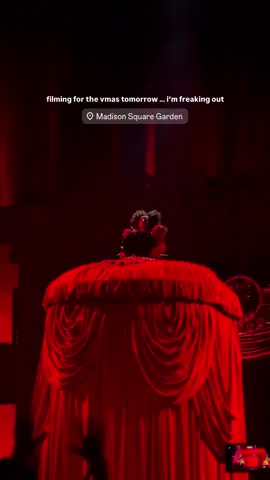 Lady Gaga performing Abracadabra at New York (Night 5)! | #ladygaga #abracadabra #newyork #mayhem #themayhemball  📹: @victoria_agosta on Instagram