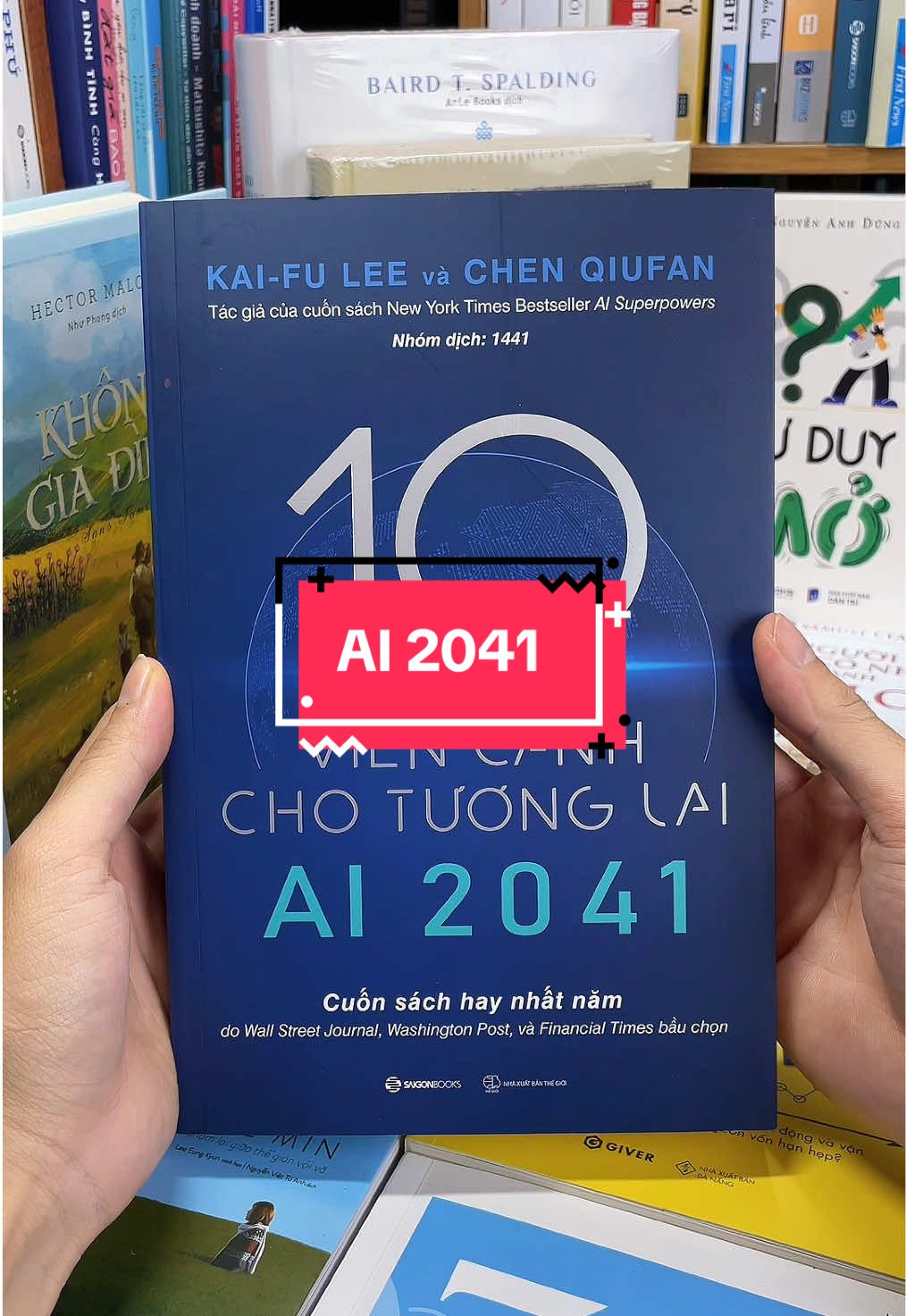 AI 2041 – 10 viễn cảnh hé lộ tương lai loài người trong kỷ nguyên trí tuệ nhân tạo! Bạn có bao giờ tự hỏi 20 năm nữa, thế giới sẽ ra sao khi AI hiện diện trong mọi ngóc ngách cuộc sống? Cuốn sách AI 2041 sẽ đưa bạn bước vào 10 câu chuyện giả tưởng nhưng có cơ sở khoa học vững chắc – nơi AI thay đổi y tế, giáo dục, tài chính, công việc, tình yêu… và cả chính cách con người tồn tại. Mỗi viễn cảnh vừa như một bộ phim khoa học viễn tưởng, vừa như bản dự báo chính xác về tương lai, giúp bạn không chỉ đọc mà còn chuẩn bị kỹ năng, tư duy để thích nghi và bứt phá trong thời đại AI. Đây là cuốn sách bạn cần sở hữu nếu muốn đi trước thời đại, nắm bắt xu hướng và tìm cơ hội trong kỷ nguyên công nghệ đang bùng nổ. Mua ngay AI 2041 để biết tương lai không phải là điều phải chờ đợi – mà là điều bạn có thể nắm bắt ngay hôm nay! #tiemsachbinhyen #BookTok #sach #sachhay #ai2041 