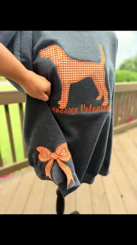 Orders are open again! New teams will drop next week as well!! Drop your team request in the comments 😍 #vols #tn #tennessee #bows 