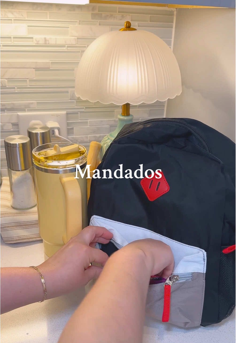 Nisiquiera nos dimos cuenta cuando Diego se quito los zapatos!! No estaban en la camioneta 🙄🥲  #momlife #minivlog #errands #mandados #shopwithme 