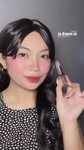 literally my lips but ✨better✨ 💋 hydrating + glossy + it even changes colorrr @O.TWO.O Beauty  #otwoo #otwoophbeauty #otwoolipstick #otwoolipbalm #otwoocolorchanginglipbalm 