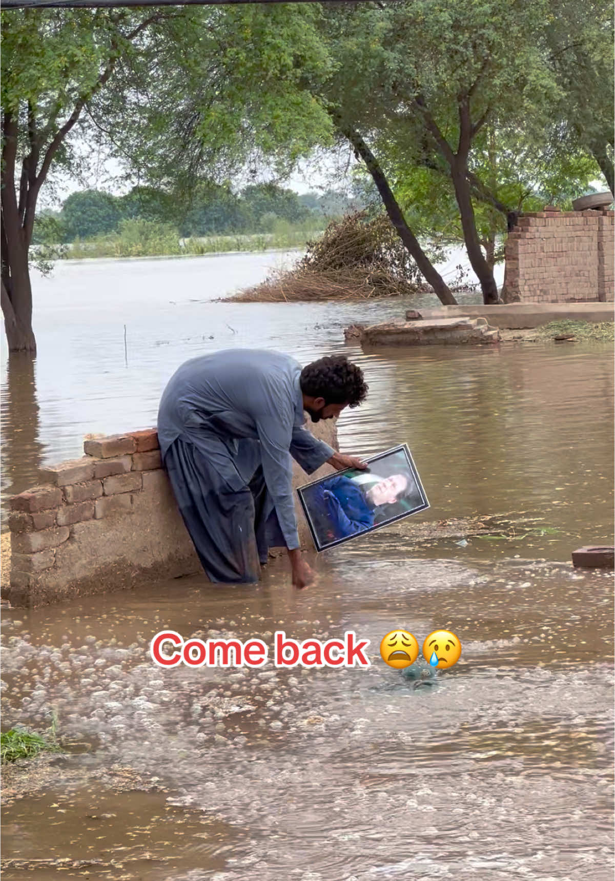 Imran khan zinda bad please wapas ajoa ham ko ap ki zarort hy😩😢#dilshadzawar #pti_zindabad 