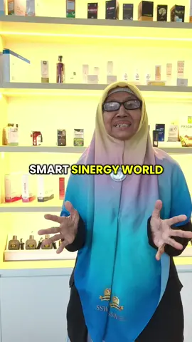 Siapa bilang kalau sudah pensiun hanya bisa momong cucu? Ibu Sri Ning Rahayu, seorang pensiunan guru yang menolak hanya stay home dan ingin hidup yang lebih bermanfaat dan bahagia dengan bergabung bersama Komunitas Anti Riba Smart Sinergy World. Yuk kirimkan video ini kepada sahabat Anda yang akan maupun sudah pensiun  #pensiun #pensiunan #peluangbisnis #komunitasbisnis #lunashutang