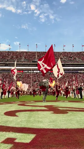 Rollin’ on in!!!🐘❤️‍🔥 @Alabama Football  #rolltide #alabamafootball #CollegeFootball #alabama #fyp 