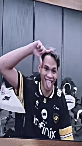 emot skylar + emot kairi 😜👆#onicskylar #onickairi #onicesport #SeasonsEndGiveaway #MLBBNEXT2025  / mpl rrq vs onic 