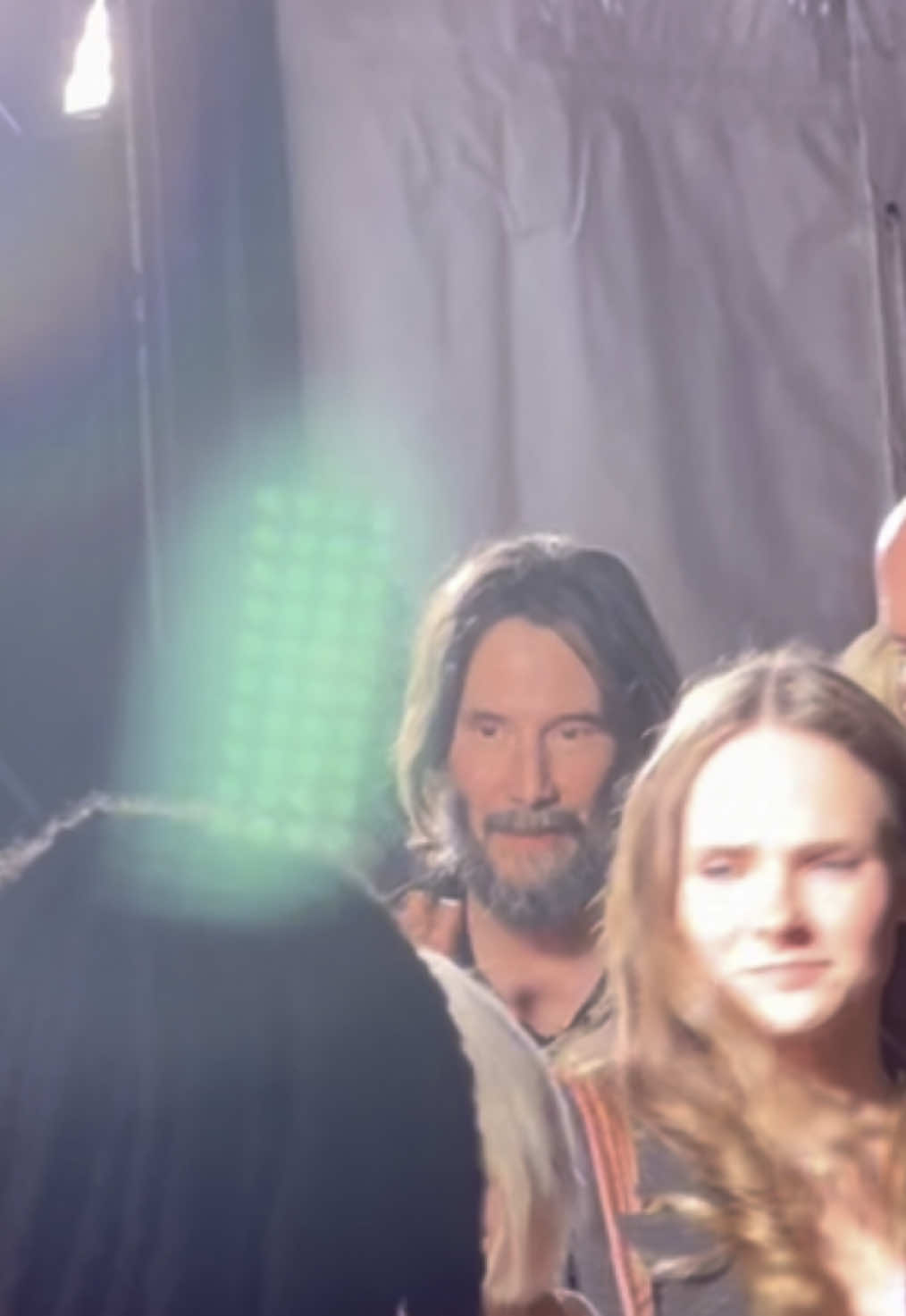 I’ve been standing forever, my feet are dying.#keanureeves #tiff #torontointernationalfilmfestival 