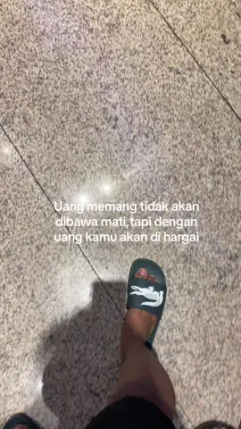 Stasiun top10 #surabaya#tunjunganplaza#stasiun#top10#fyppppppppppppppppppppppp 