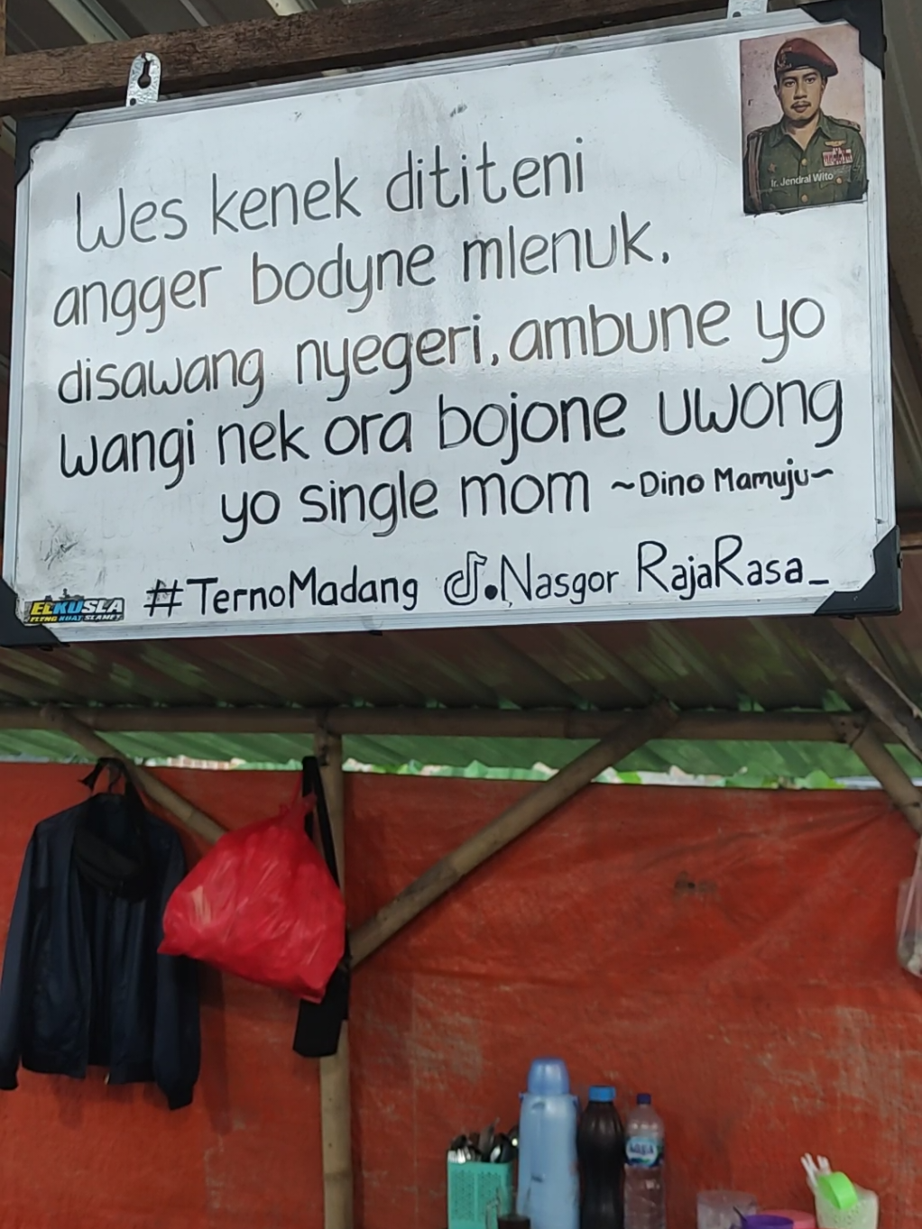 titipan @Mas Dino Mamuju  Lokasi: Nasi Goreng RAJARASA Etan Prapatan Ngumpul, Balong, Ponorogo. #quotes #jowostory #storyjowo #fyp #masukberanda #nasigorengrajarasa #ponorgo24jam #fyppppppppppppppppppppppp #jowopride #rombongannyeni #sampitak 
