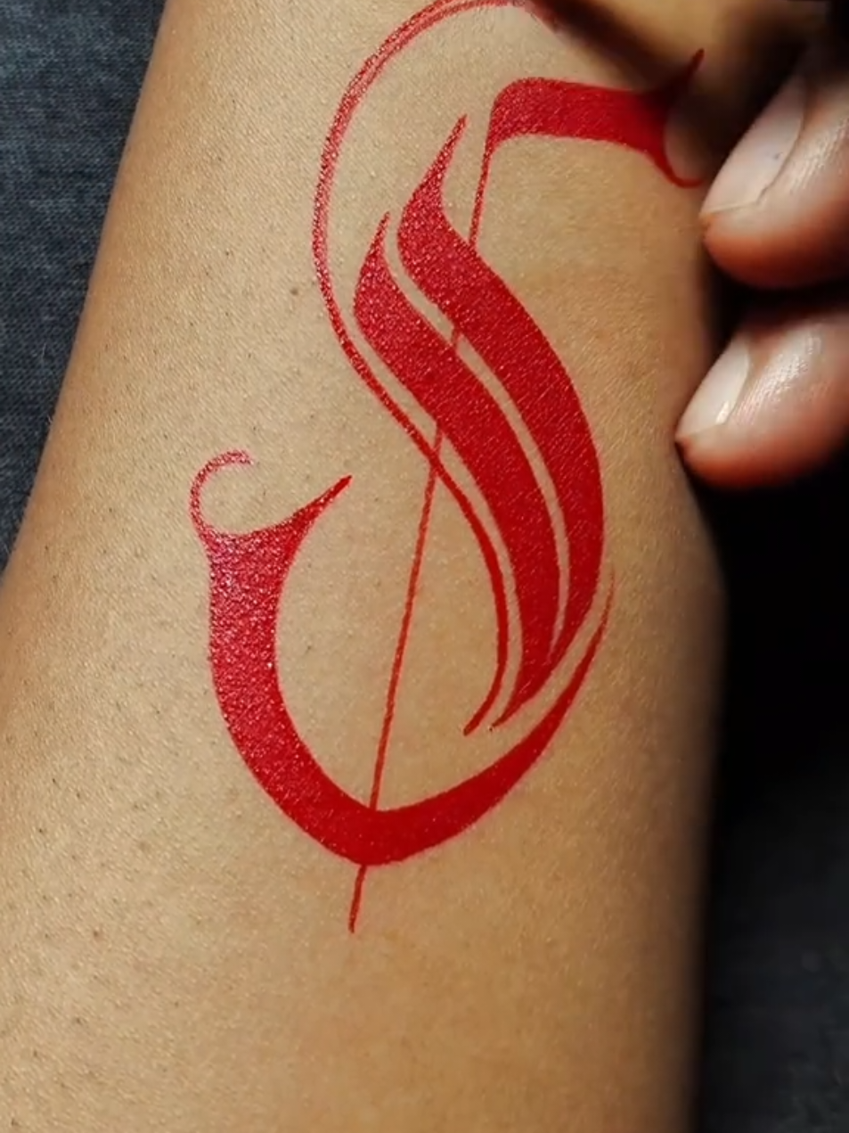 #Sizzling _#S__ #Calligraphy Tattoo #Design on Wrist......._art #_tattoo _gelpenart 