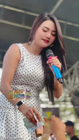 dalem monic @Monicaa #monicmonica #ojingtogether #ojingkudus #ojingpati #ojingjepara 
