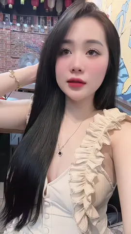 “Dáng vẻ của người được yêu, sẽ khó mà bắt chước được. 