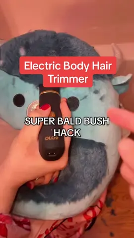 BAMBOZZLED BY HOW MUCH HAIR THIS ELECTRIC SHAVING TRIMMER GETS OFF… 🤯🤯 I am NEVER going back to normal shaving again after this. This is the best hygiene trimmer you can get for your bush as a man or woman and it’s a super good price rn! #shaver #bush #electrictrimmer #hygieneproducts #trimmer 