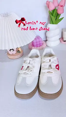 I can't believe this is an affordable shoes and it's so pretty! 😻  #bowshoes #sneakers #shoes #christmasgift #shoesforwomen 