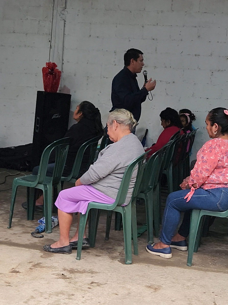 Compartiendo una visión.  #amatitlan #fredi #cirin #amistad #viral 
