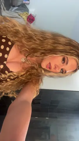 curly hair made an appearance #az #explorepage 