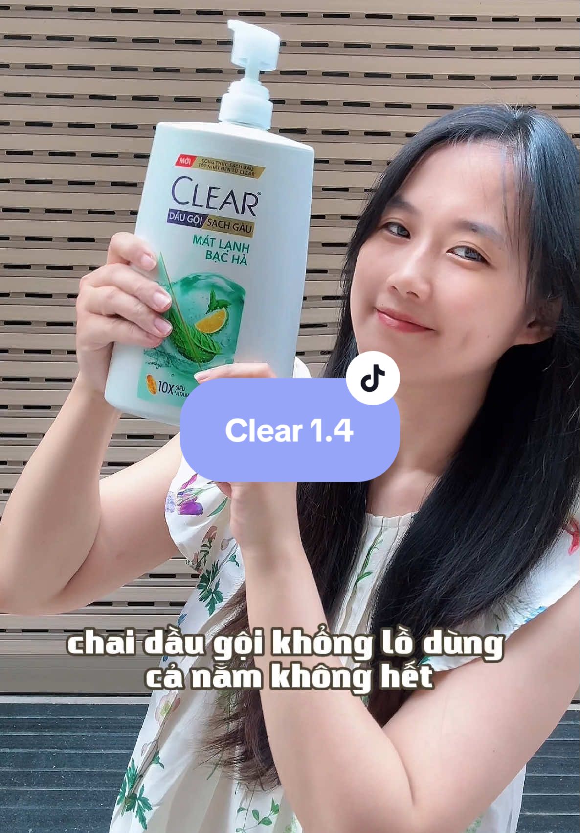 Chai dầu gội siêu to khổng lồ dùng cả năm không hết mấy bà mua ngay đi đang có khuyến mại tặng quà đó     #CLEAR #bacha1,4ky #hoptaccungUnilever 