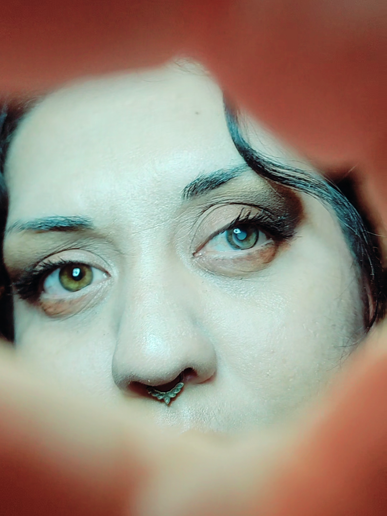 Amber eyes (honeyyyy 🍯) #ambereyes #honeyeyes  #oceaneyes #billieeilish #keratoconus 