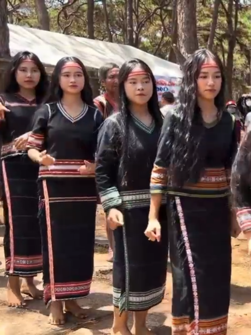 múa xoang cồng chiêng Tây Nguyên #congchieng #xuhuong #xuhuongtiktok 