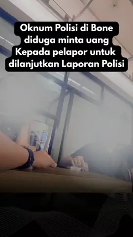 #duet dengan @Info Viral Bone*ᴵⱽᴮDIGAJI PAKE DUIT RAKYAT TETAP AJA MEMERAS RAKYAT 😏 BUBARKAN POLISI ✔️ #bubarkanpolisi #polisimusuhrakyat #prabowosubianto #foryou 