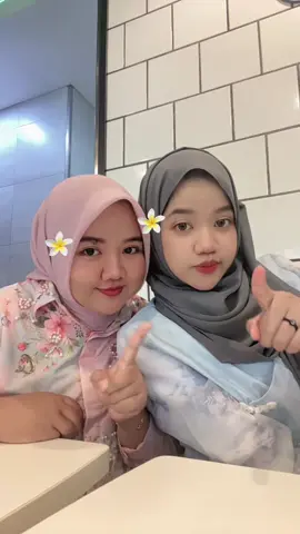 🫨😜
