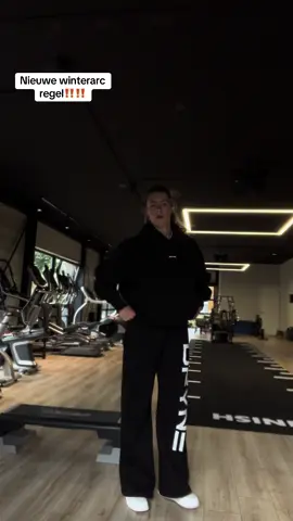 Ik kan het niet meer aan 😭 #gymrules #winterarc #bulk #oversized #fyp 