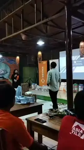Keseruan workshop bersama Asia tile Platinum.. #gudangkeramikcirebon  #keramik  #keramikmurah  #granit  #granitmurah 