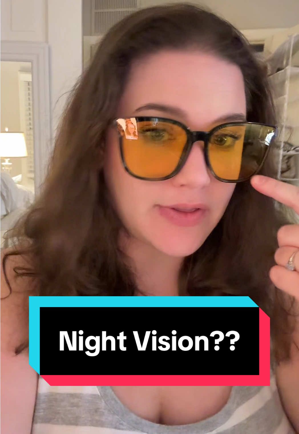 Apparently these yellow “night driving glasses” are supposed to cut glare, filter blue light, and make the road look sharper at night 👀 Scientists, can you explain how this actually works? 🤔 #NightDrivingGlasses #CarTok #DrivingHacks #ScienceTok #RoadSafety