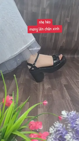 sandal cao gót quai nhún mang nhẹ mà xinh#nanphooc #giaydep #giaynu #giaycaogot #sandalcaogot 