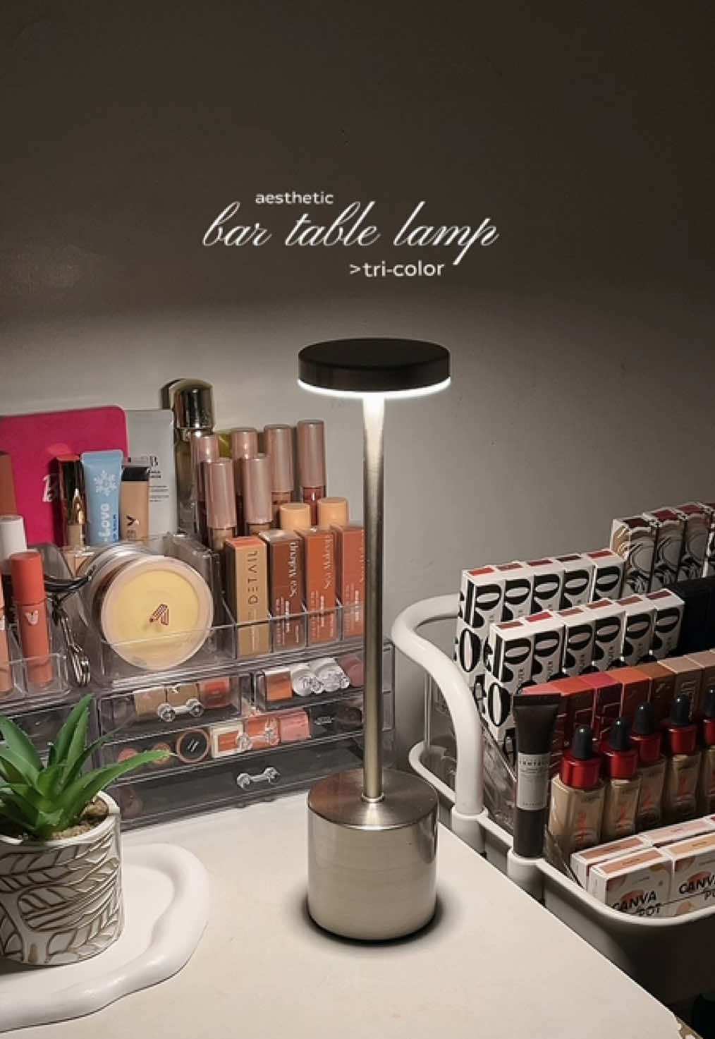 this aesthetic lamp lights up the mood, not just the room💡✨ #bartablelamp #lamp #roomlamp #cozylamp 