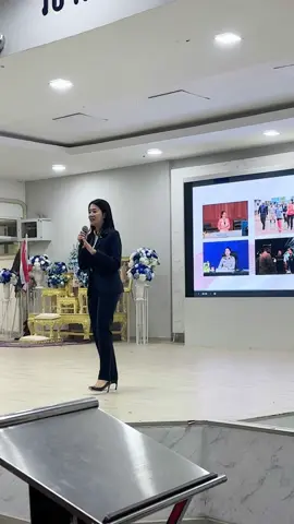“ทุกบทบาท ทุกหน้าที่ ของพี่อิ่มเต็มที่ที่สุด”  นี่แค่ส่วนหนึ่งของ 1 ปี ว่ารัฐมนตรีพี่อิ่มทำอะไรบ้าง 🥰💪🏻❤️ #ธีรรัตน์สำเร็จวาณิชย์ #สสอิ่ม #พรรคเพื่อไทย @ดร. อิ่ม ธีรรัตน์ 