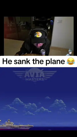 He couldn’t land the plane😂#fyp #gaming #kickstreaming #tiktokvideo 