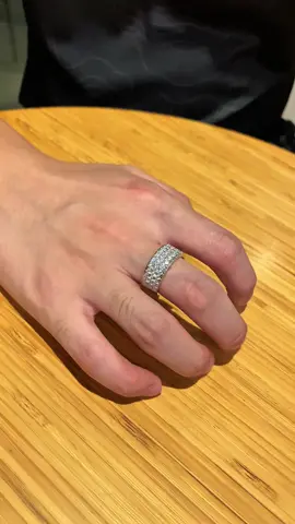 Lên tay ổ nhẫn tròn vàng trắng full moiss đơn giản mà đẹp #xuhuong #moissanite #tajewelry #trangsức #phongthuỷ 