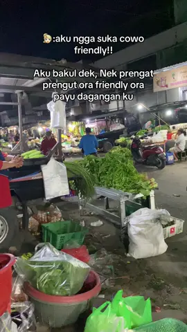 Kok puekokk🤣#pedagangsayur #bakulsayur #storypedagangpasar #fyp 