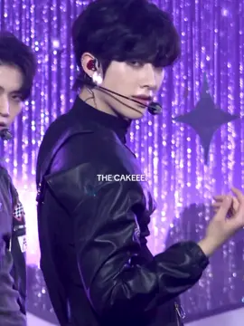 Body proportions so crazy🍞 #ricky #rickyzb1 #zerobaseone #zb1 #fyp 