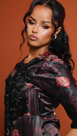 Shaash sharaftiis@Happyahmedhilwa Waa model dhab ah oo muuqaalka ka soo baxa. 	•	Light-ka iyo style-ka ayaad la jaanqaadday si fiican.2 dinaba @Aragsanbaby A🦋R🐎 