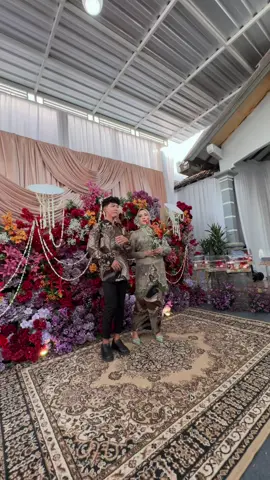 cuman bisa ngeliat doang 