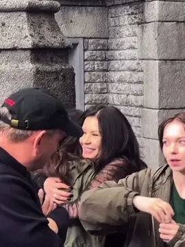 I found the full video😙#jennaortega #catherinezetajones #wednesday #motherdaughter #behindthescene 