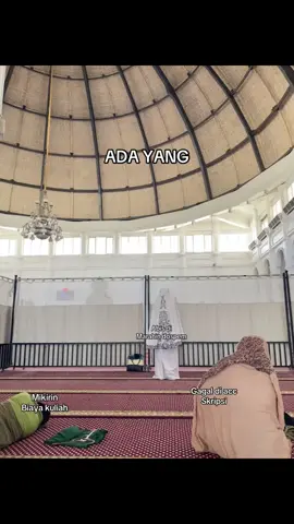 Kita punya tujuan tapi dunia punya ujian,,,,, Semua datang dengan ceritanya masing-masing, tapi sujudnya tetap kearah yang sama tempat paling tulus untuk pulang.  #pejuangskripsi #mahasiswaakhir 