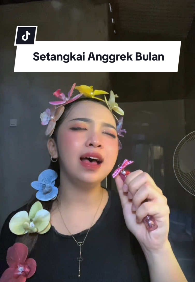 Setangkai Anggrek Bulan❌ Setangkai Bunga Anggrek✅