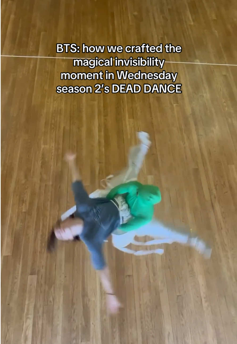 Another look behind the scenes of Tim Burton’s @Wednesday Netflix ! Choreographing @ladygaga ‘s #DeadDance was a wicked dream! We spent ages trying to figure out how to get the invisibility ellement right, but sometime you can’t beat a green suit. Here’s a clip of @Emma Myers practicing in the rehearsal room ❤️  #wednesday #behindthescenes #ladygaga #wednesdaynetflix 