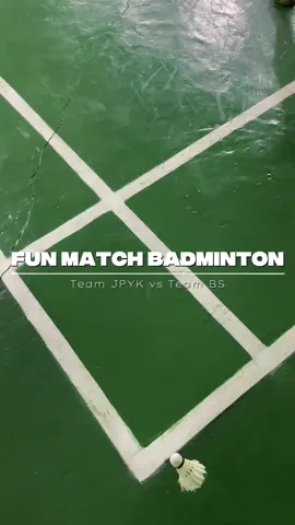 Untuk mengisi akhir pekan, saya bersama Wakil Bupati Sikka berduet di lapangan dalam fun match badminton melawan Pak Kapolres Sikka dan timnya.  Berolahraga ditengah padatnya agenda kerja menjadi satu hal yang wajib dilaksanakan, untuk menjaga fisik dan mental tetap kuat dan prima.  Selamat hari minggu untuk masyarakat Kabupaten Sikka. Salam olahraga.  #maumere #ntt #fypage