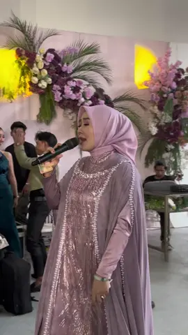 Dokumentasi Off Air di Ballroom Botram Garut minggu,  7 September 2025 Terima kasih Bapak/Ibu atas undangannya di The Wedding Of Wulansari & Denny . Semoga kedua Mempelai segera diberikan momongan dan pernikahannya selalu dalam lindungan allah swt amin. #gitakdi #gitalisindonesia #gitalismusicproduction #gitakdichannel #gitakdi2 