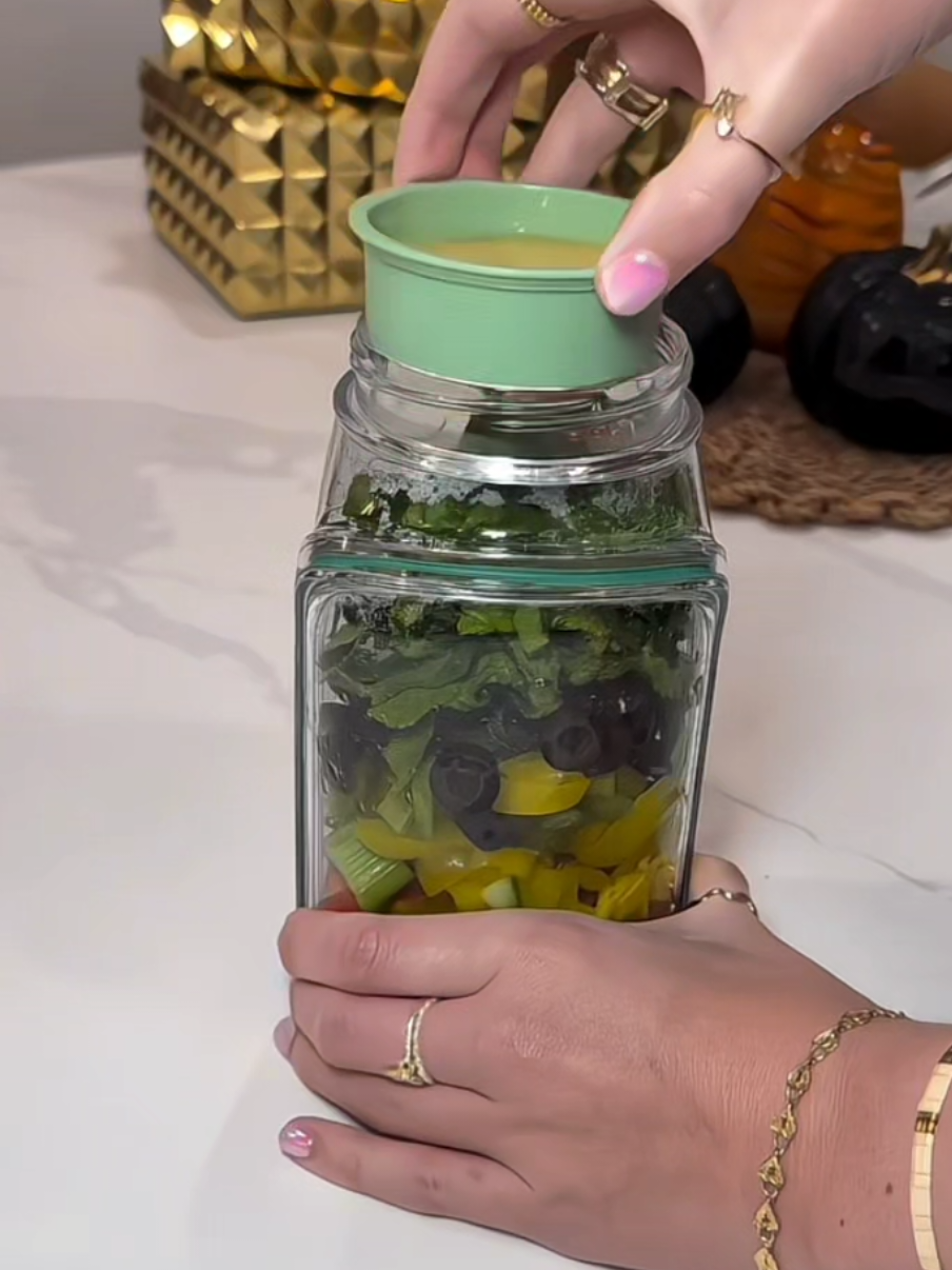 Best Amazon Salad Jar ✨️  Product link in bio Shop my Amazon Storefront → Search { September 2015 & Kitchen Finds }  Love something? Grab it there! This video is for promo/helpful use only. Credit to original creator @teresalaucar  #Amazonkitchen #salad #KitchenHacks #kitchengadgets #bkowners 
