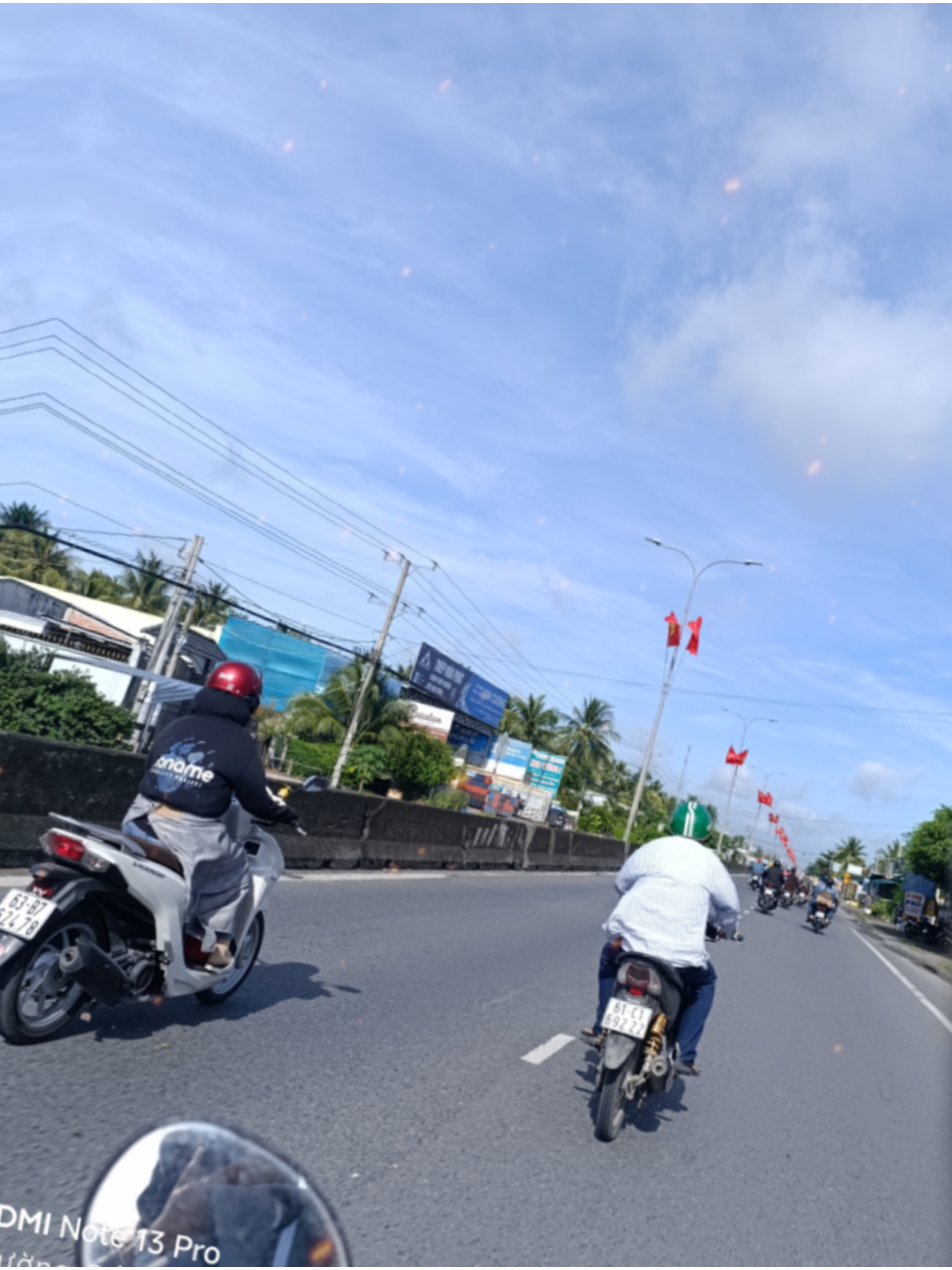 Tuổi Mùi có một nét tính cách rất đặc biệt… Bề ngoài trầm lặng, nhẫn nhịn giỏi, ai cũng nghĩ hiền lành. 🔥 Nhưng sâu bên trong lại là “cọc cơ địa”, ánh mắt sắc bén như dao,  Đừng có đụng vào, bạn sẽ không thể tránh được cá tính 