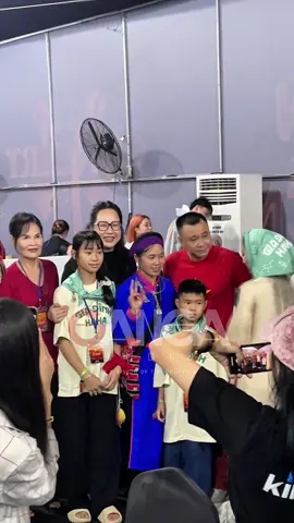 Anh Tài Tự Long hội ngộ cùng “Chú Thím 9” và Gia đình haha tại hậu trường Concert Anh Trai Vượt Ngàn Chông Gai GANGA STUDIOS - A Division of T PRODUCTION Đơn vị sản xuất hình ảnh & dàn dựng sân khấu chương trình Anh Trai Vượt Ngàn Chông Gai #GANGAStudios #TProduction #DinhHaUyenThu #AnhTraiVuotNganChongGai #ATVNCG #Concert 