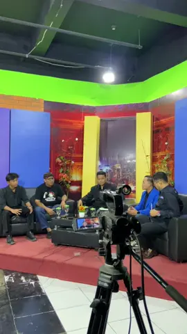 Suara mahasiswa.. mari bersuara  Pernyataan diatas bukan hanya sekedar narasi bukan sekedar slogan tapi kami mengajak kepada mahasiswa sebagai kaum intelektual bersuara atas nama kebaikan dan keadilan. #hidupmahasiswa #demo #mahasiswa #jangandiam 