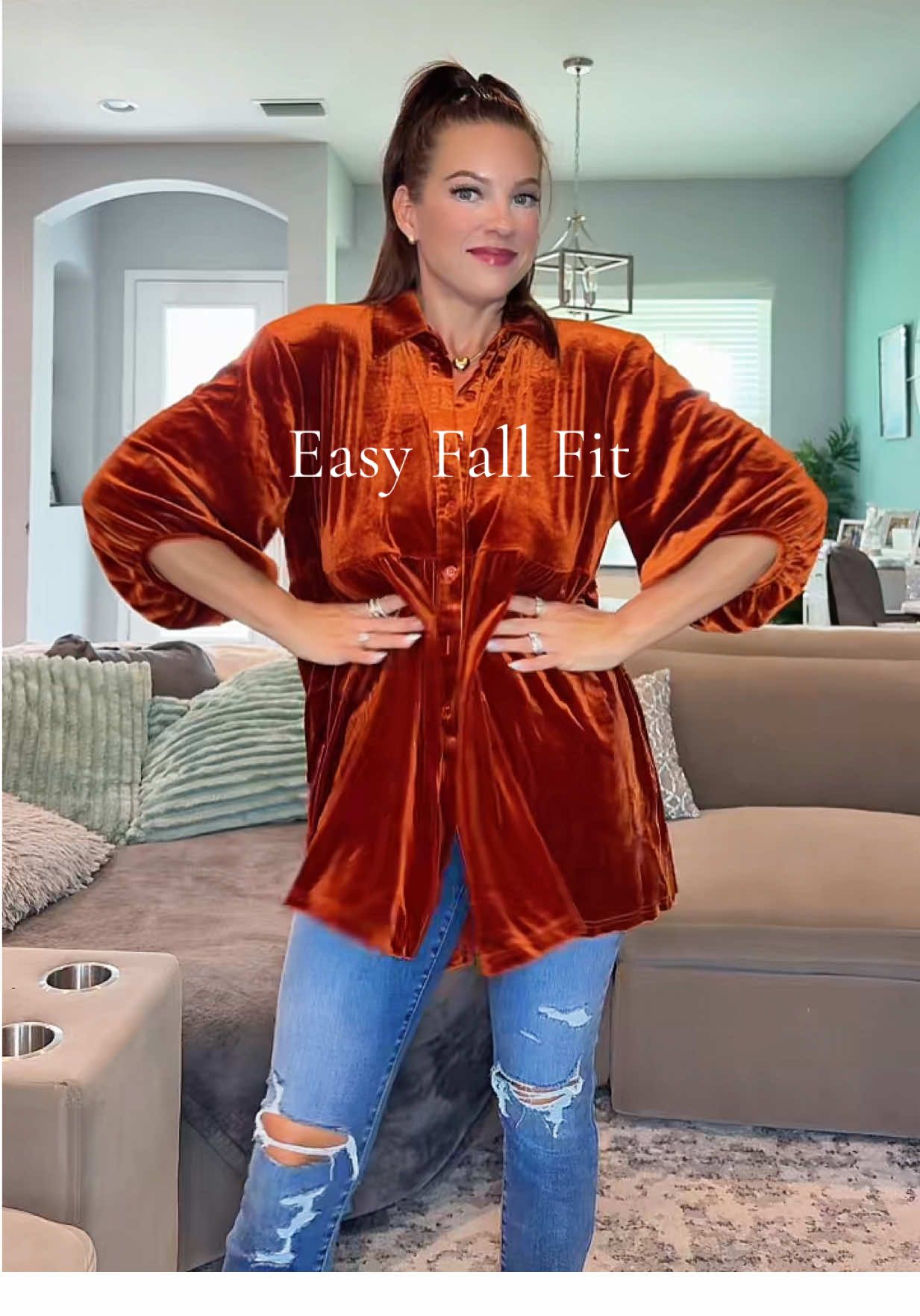 This burnt orange loose fit dress is so stunning! Would be perfect for photos for fall! #womensfashion #fallfashion #fallfits #styleinspo #easyoutfits 