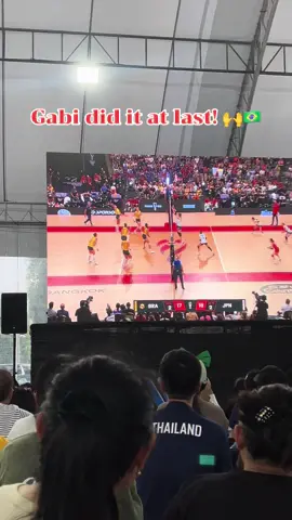 Brazil takes the bronze! 🥉🇧🇷🏐 Every point, every set—such a nail-biter! #brasil🇧🇷 #gabi10 #gabiguimaraes10 #กาบี้ #volleyball 