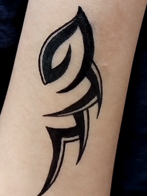 unique tattoo idea #tattooartist #paviarts ##paviarys #artistkumresh #pentattoo 