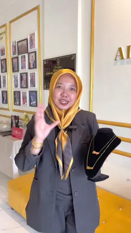 Rantai leher ukir nama bajet rm1800😍🔥kalau korang berminat boleh komen nak sekarang😘#adrianagoldpasirtumboh #emas916 #adrianagoldidamansetiapwanita #adrianagoldviral #hqtpdspwandrianagold 